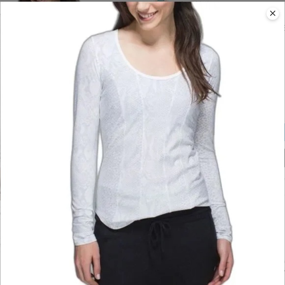 Lululemon Between The Lines Long Sleeve Desert Snake - Picture 5 of 6